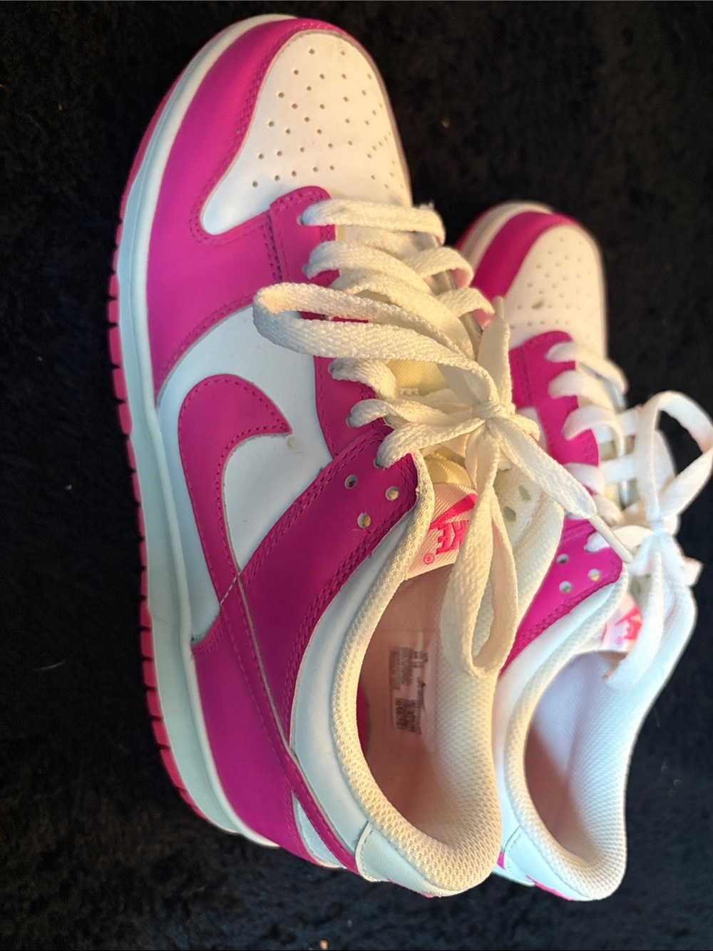 Nike Women’s White & Hot Pink Low-Top Sneakers